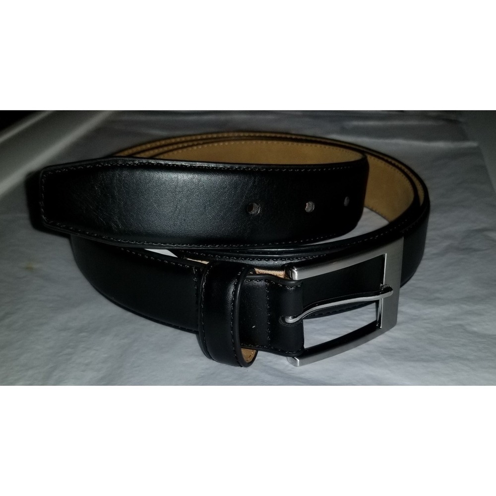 Amazon Essentials Men's Leather Belt, Classic Style Black Size 52. 2